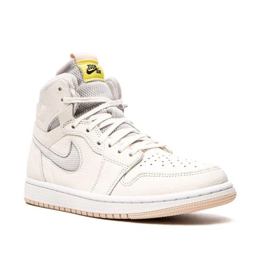 Jordan
Air Jordan 1 Zoom CMFT "Pearl White" sneakers